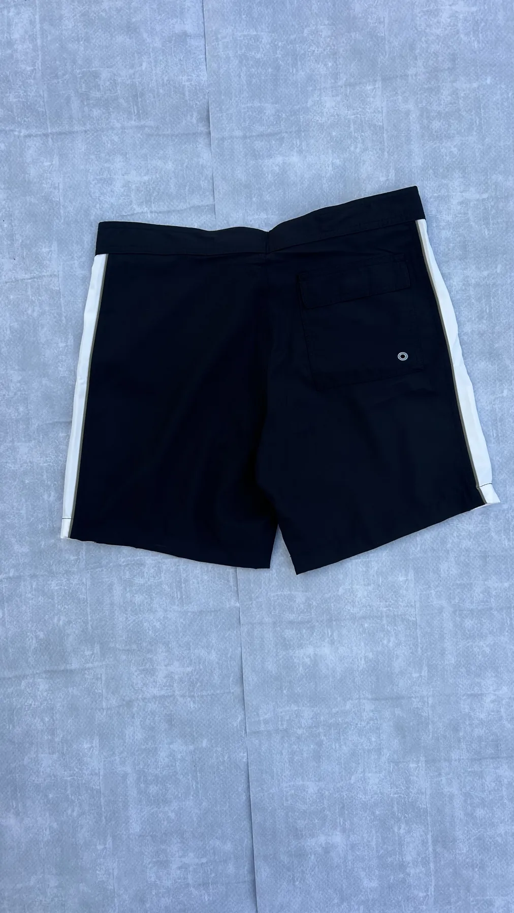 Boardshort Bali Preto e Branco costas